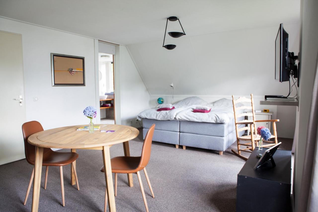 Bed and Breakfast De Heidestroper Eindhoven Exterior foto